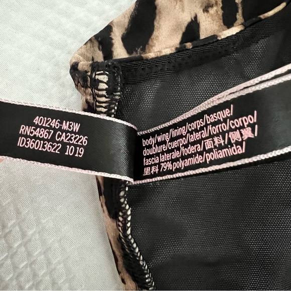 Victoria Secret Animal print sports bra size small - Picture 6 of 8